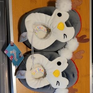 Squishmallows Penguin Gray and White Animal Slippers Sz 11/12